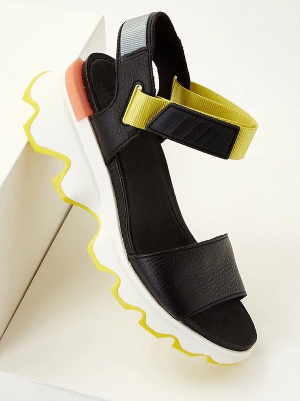 Sorel Kinetic Sporty Sandals with Black Leather  & Yellow strap. - Picture 2 of 6